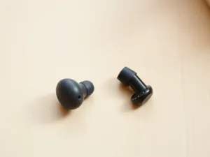 Czym się różnią słuchawki douszne od dokanałowych?